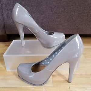 Madden girl nude patent leather pump size 8.5
